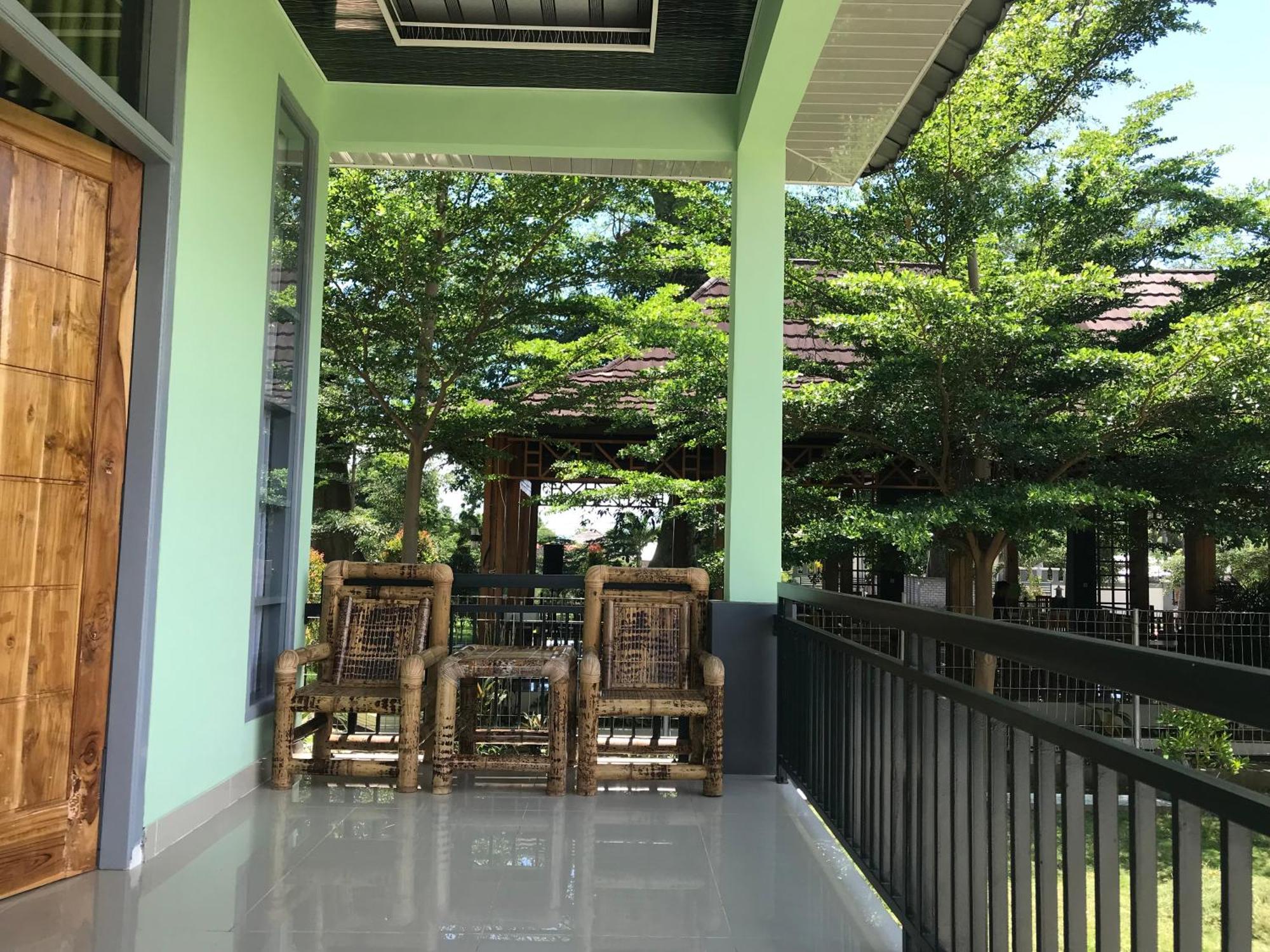 Pohon Purba Resort & Restaurant Labuhan Pandan Esterno foto