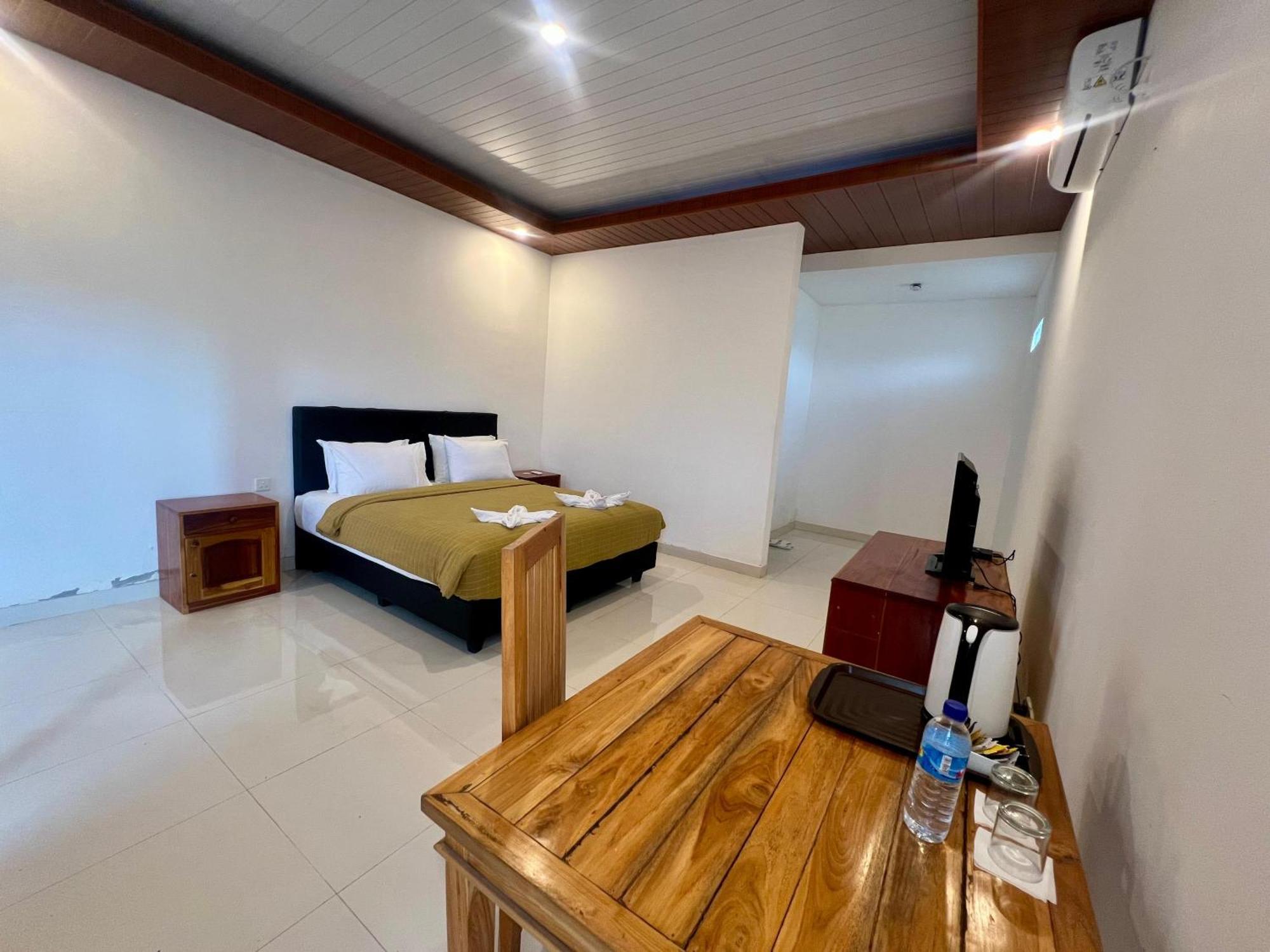 Pohon Purba Resort & Restaurant Labuhan Pandan Esterno foto