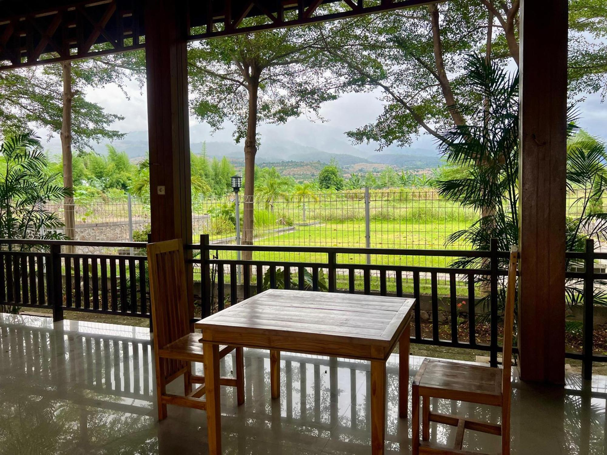 Pohon Purba Resort & Restaurant Labuhan Pandan Esterno foto